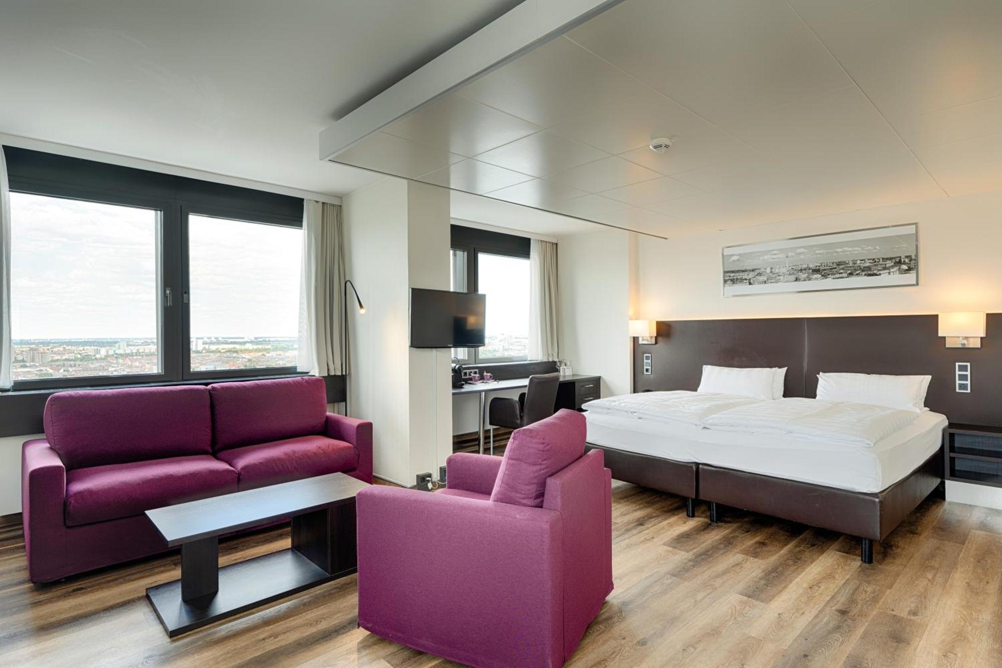 Отель Park By Radisson Alexanderplatz 4*