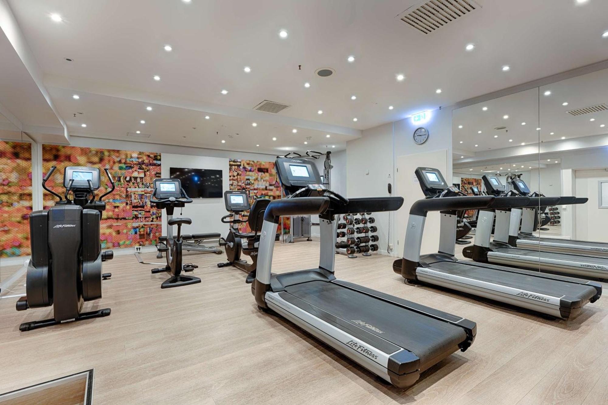 Отель Park By Radisson Alexanderplatz 4*